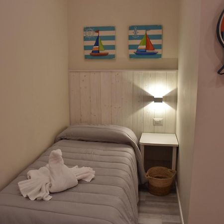 B&B Marina Blu Джардини-Наксос Экстерьер фото