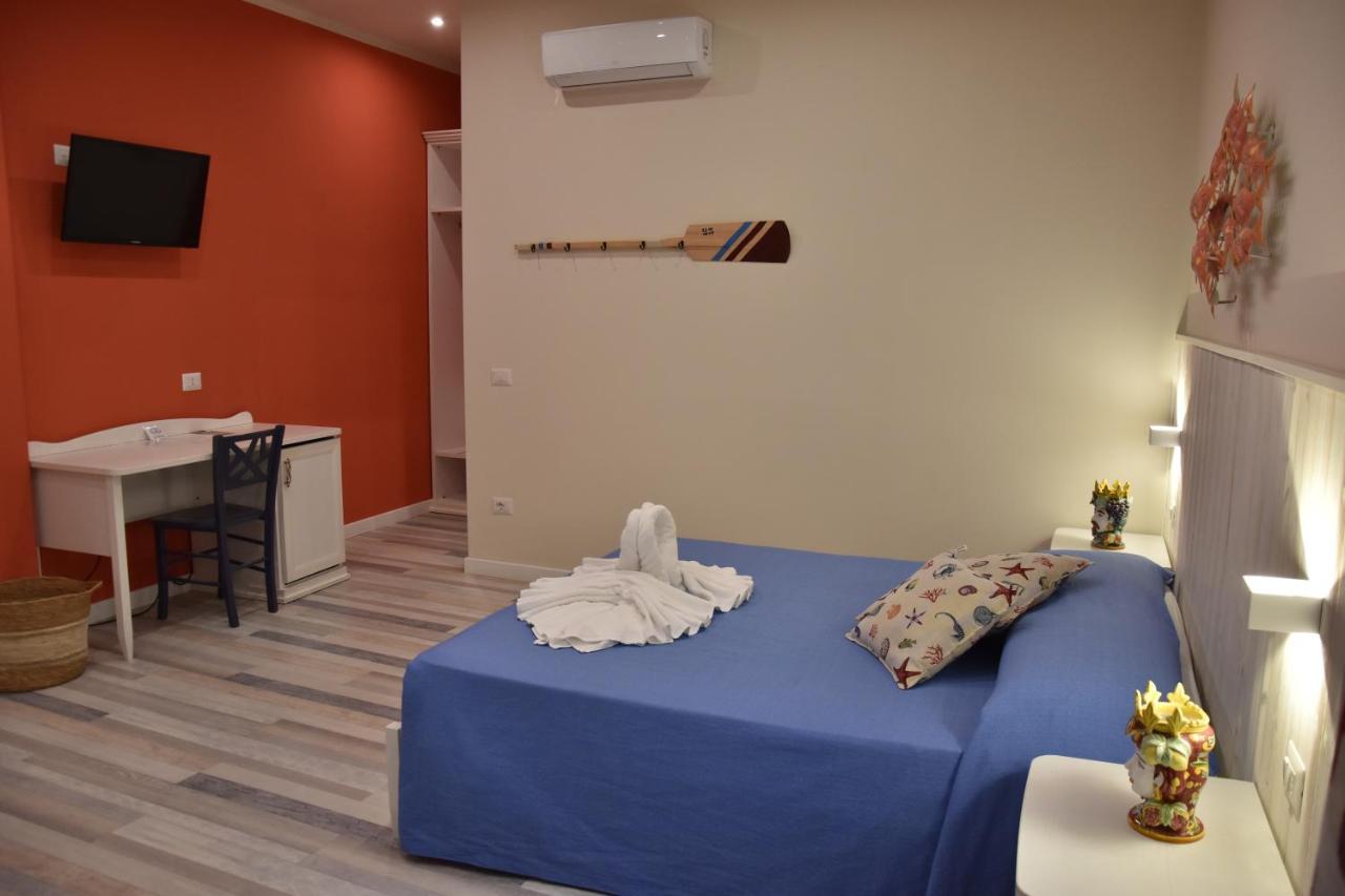 B&B Marina Blu Джардини-Наксос Экстерьер фото